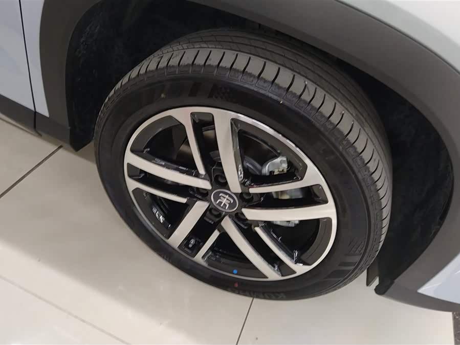 BYD SongL DM-i 2025 car image #7