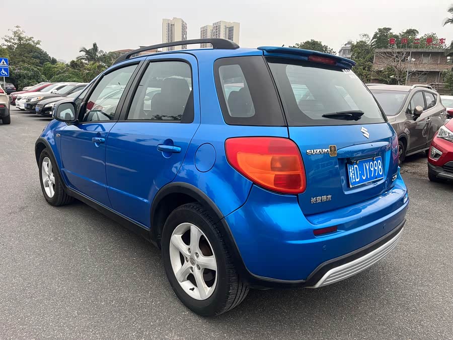 铃木 天语 SX4 2010 汽车图片 #7