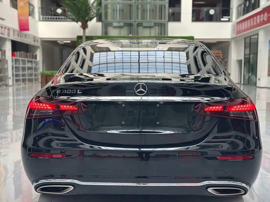 Mercedes-Benz E Class 2023 car image #7