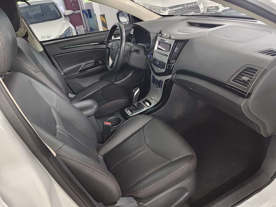 BYD e5 2019 car image #7