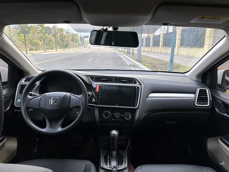 Honda Greiz 2019 car image #7