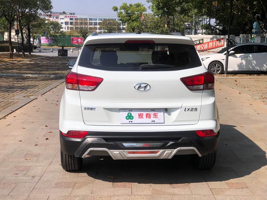 Hyundai ix25 2017 car image #7