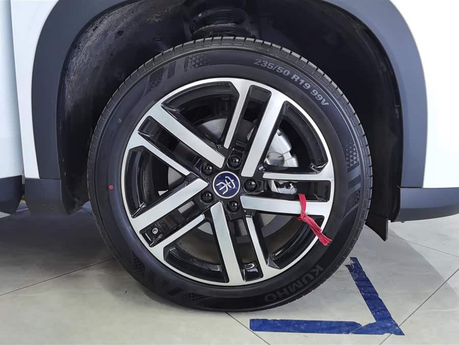 BYD SongL DM-i 2025 car image #7