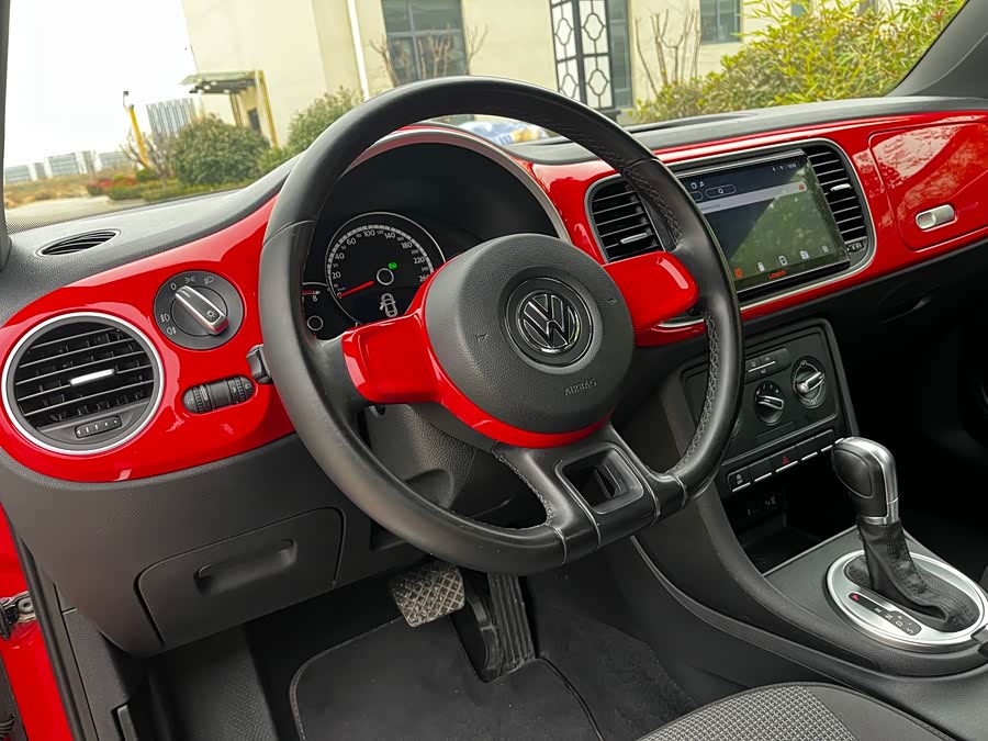 Volkswagen Beetle 2017 car image #7