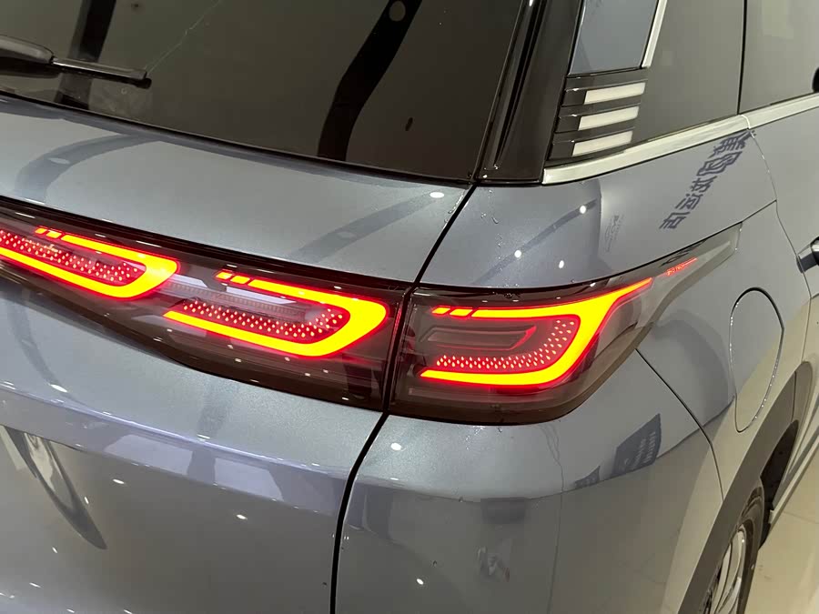 BYD Sea Lion 07 DM-i 2025 car image #7