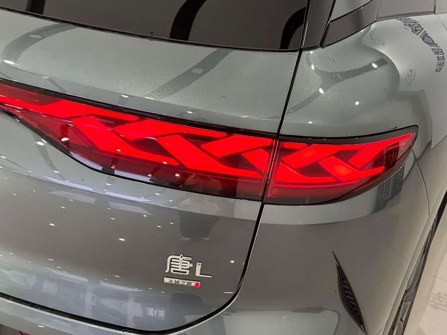 BYD Tang L 2025 #7 BYD Tang L 2025 car image #7