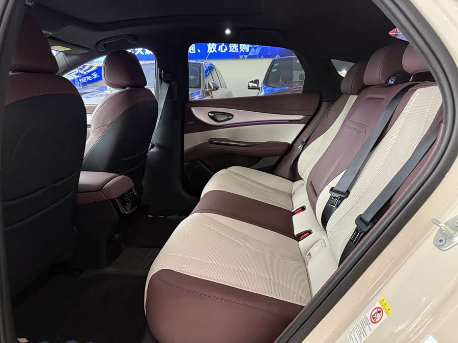 BYD Seal 07 DM-i 2025 car image #7