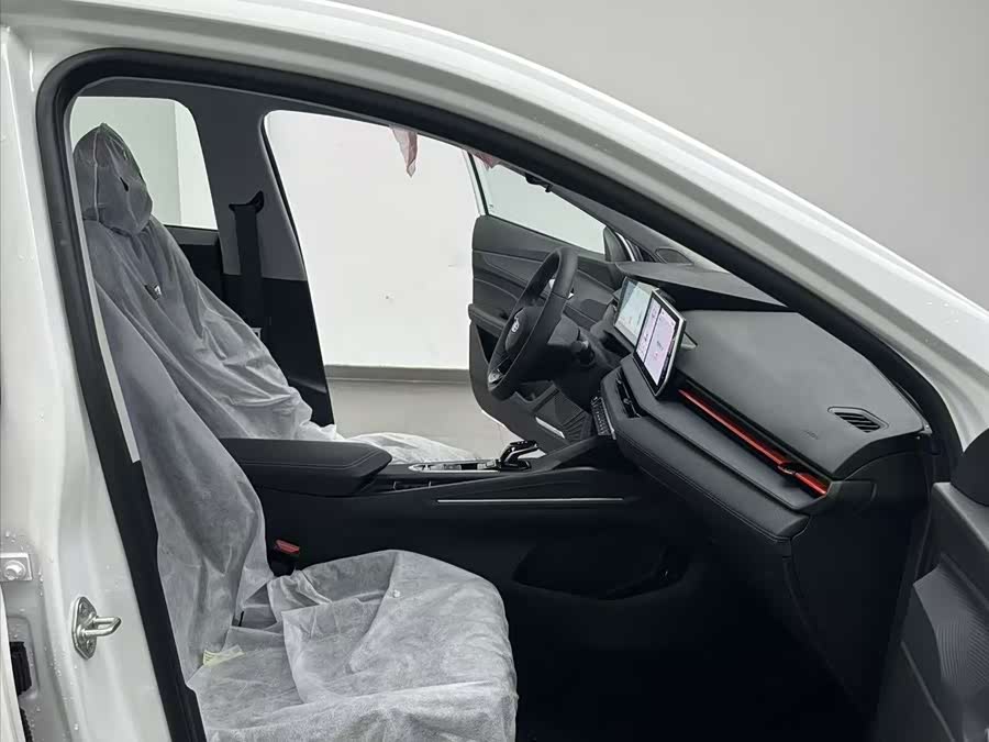 GEELY Binray 2025 car image #7