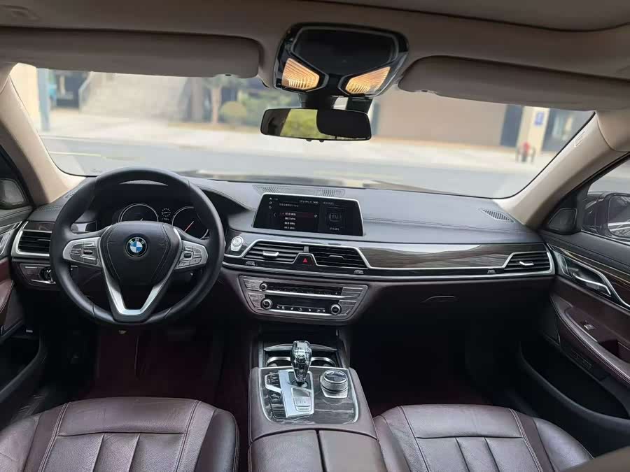 BMW 7 Series 2016 car image #7