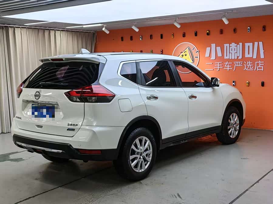 Nissan X-Trail 2018 car image #7