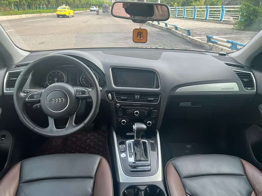 Audi Q5 2017 car image #7