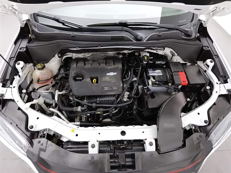 Chevrolet Tracker 2020 immagine di auto #7