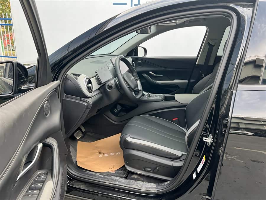 BYD Sea Lion 05 DM-i 2025 car image #7