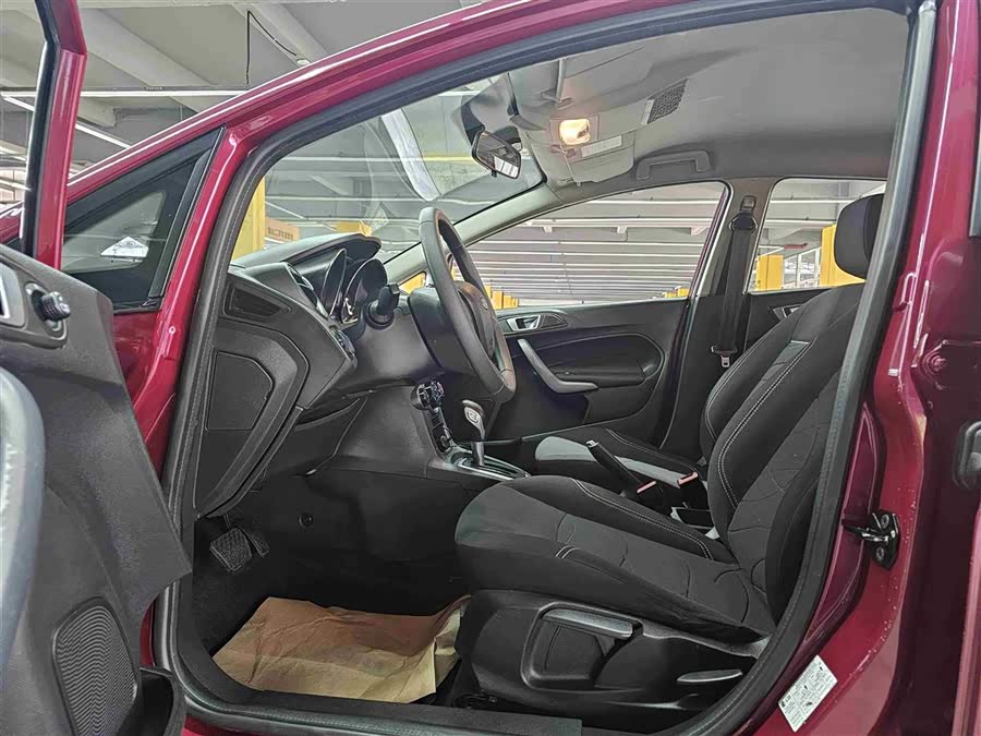 Ford Fiesta 2013 car image #7