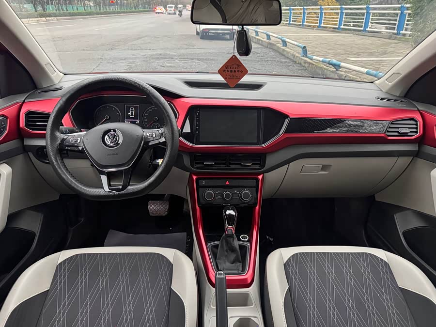 Volkswagen T-Cross 2019 #7 Volkswagen T-Cross 2019 car image #7