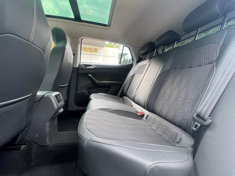 Volkswagen T-Cross 2023 car image #7