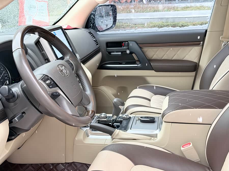Toyota 2025 car image #7
