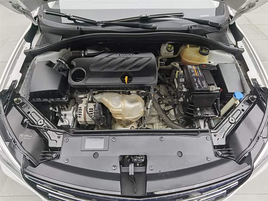 Roewe i5 2021 car image #7
