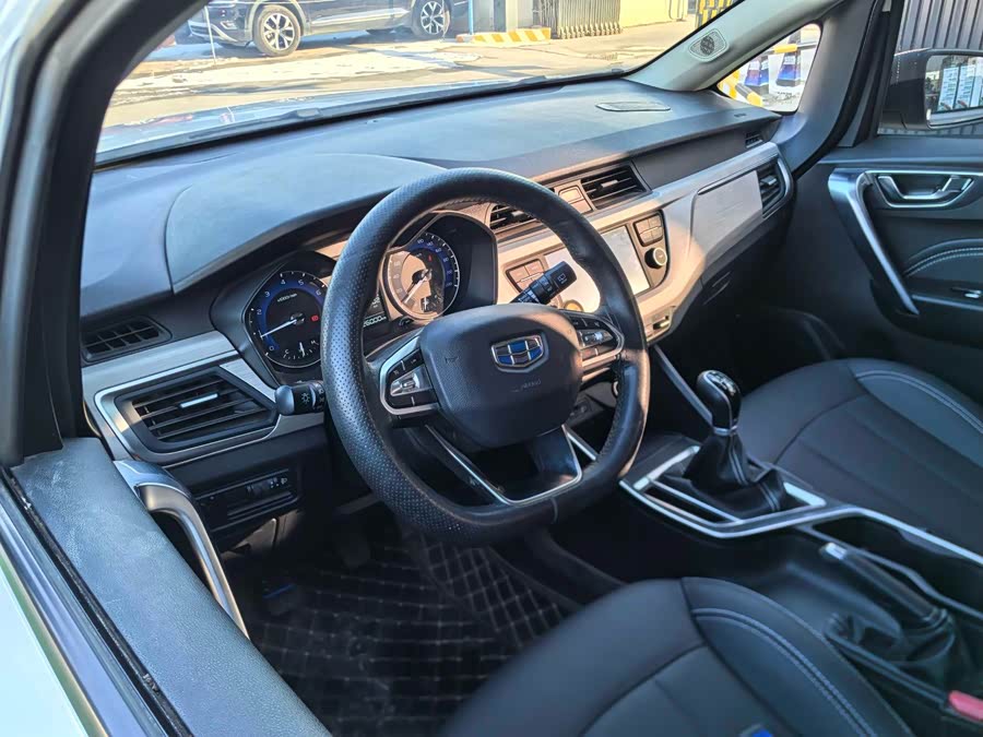 GEELY Vision X3 2021 car image #7