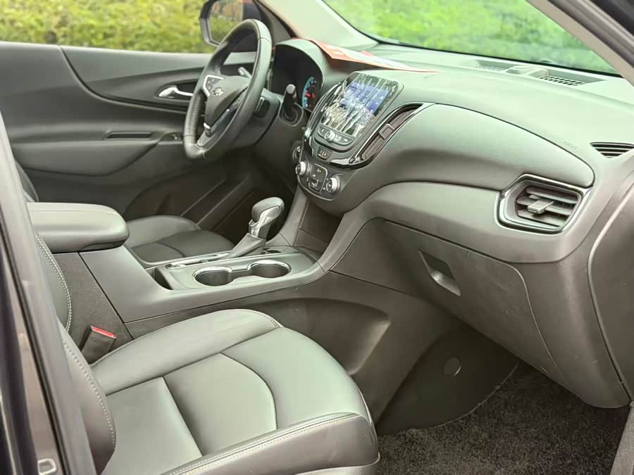 Chevrolet Equinox 2022 car image #7