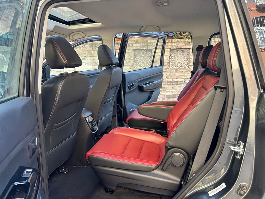 SWM斯威汽车 SWM斯威大虎 2023 #7 SWM斯威汽车 SWM斯威大虎 2023 汽车图片 #7