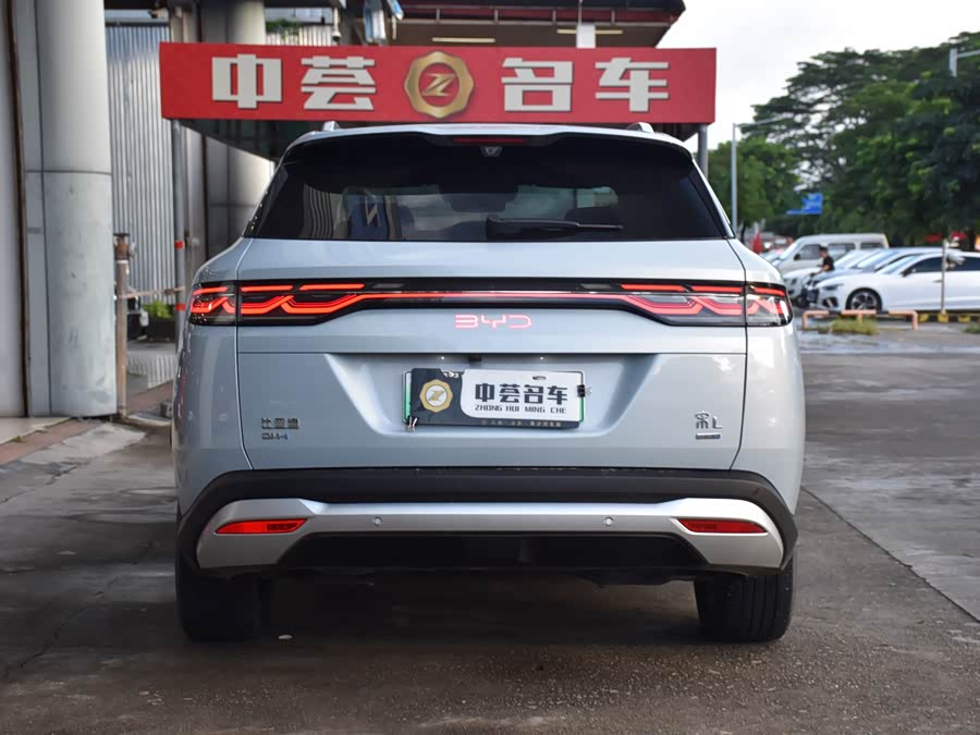 BYD SongL DM-i 2025 #7 BYD SongL DM-i 2025 car image #7