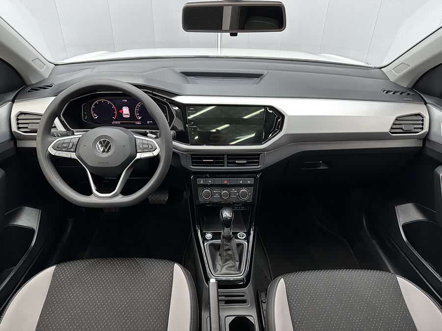 Volkswagen Tacqua 2022 car image #7