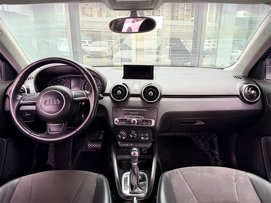 Audi A1 2016 car image #7