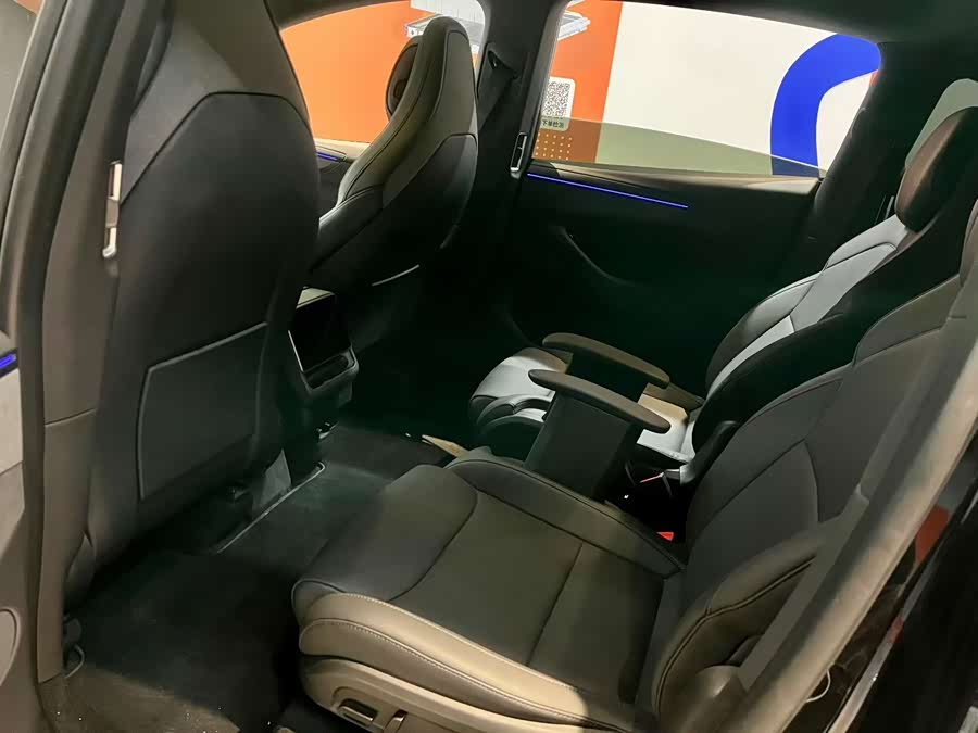 特斯拉 Model Y L 2025 汽车图片 #7