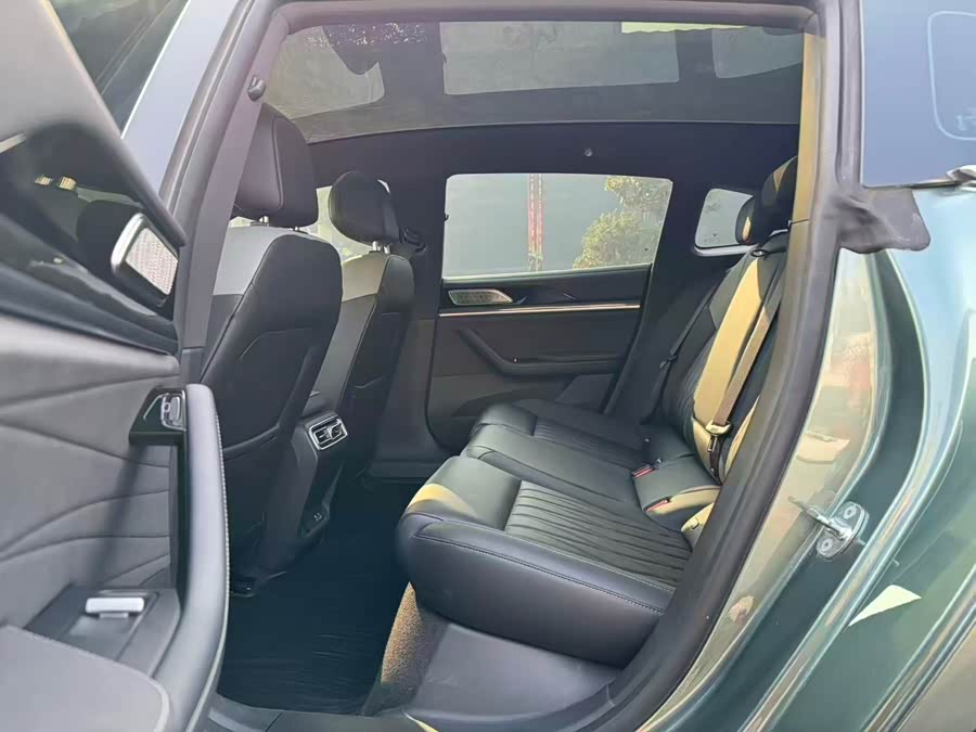 哪吒汽车 哪吒S猎装 2025 #7 哪吒汽车 哪吒S猎装 2025 汽车图片 #7