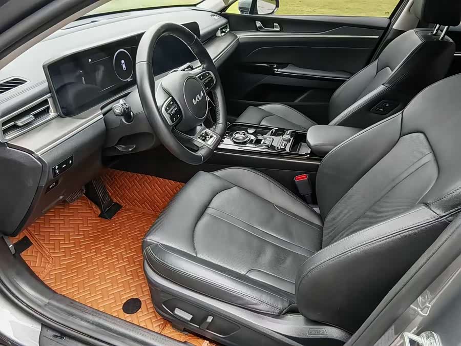 Kia K5 2023 car image #7