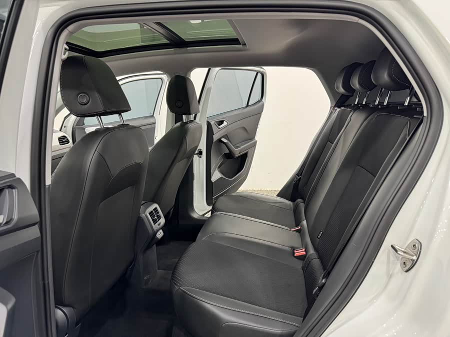 Volkswagen Tacqua 2022 car image #7