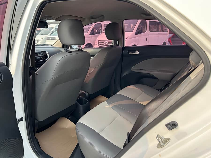 起亚 焕驰 2017 汽车图片 #7