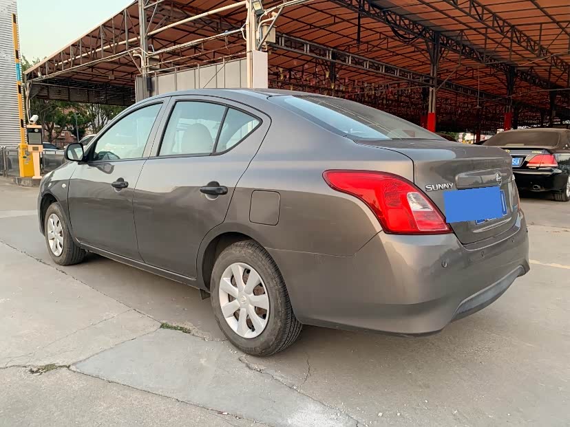 Nissan Sunny 2018 #7 Nissan Sunny 2018 car image #7