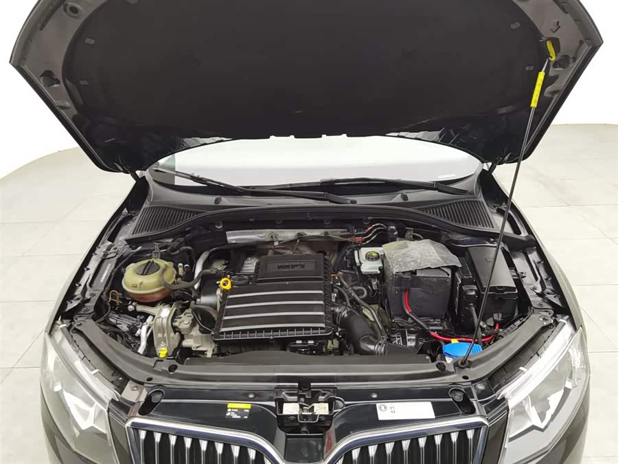 Skoda Octavia 2015 car image #7