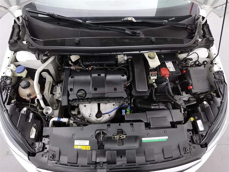 Peugeot 308 2017 car image #7