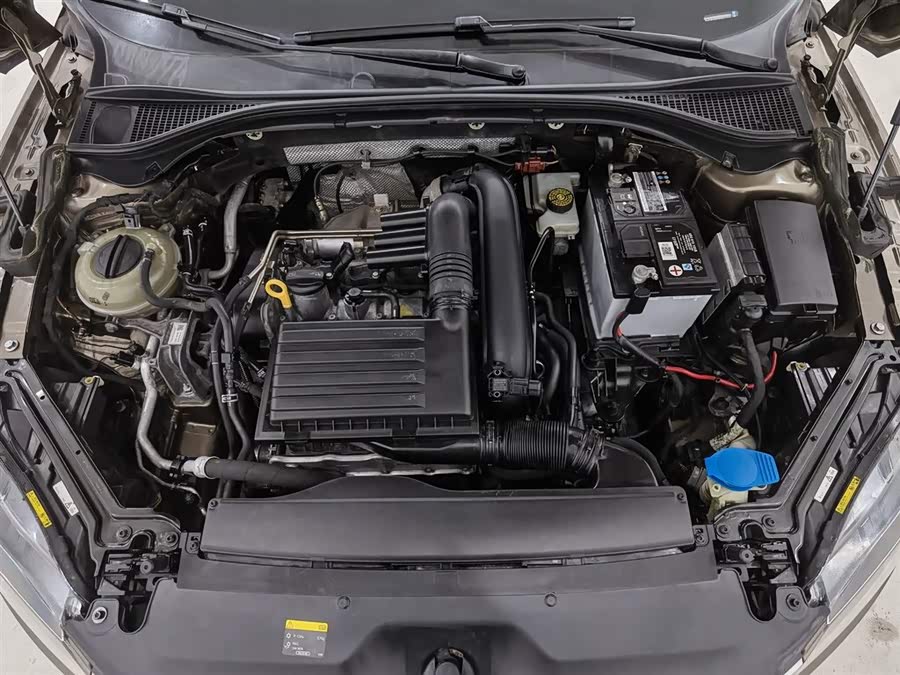 Skoda Superb 2016 car image #7
