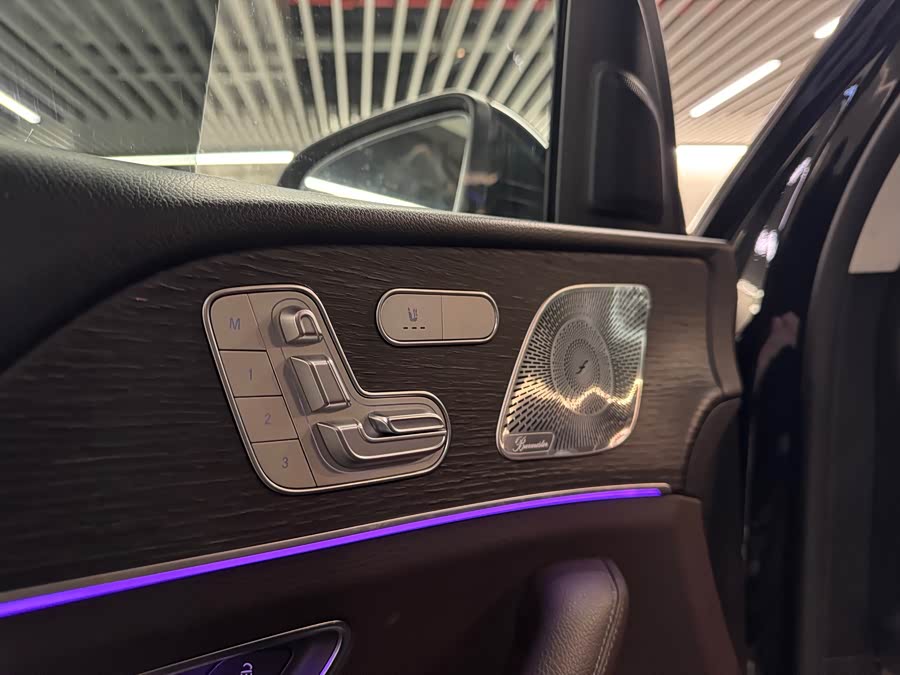 Mercedes-Benz GLE Class 2021 car image #7