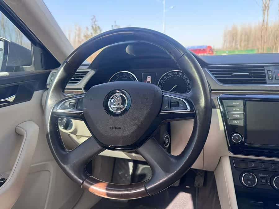 Skoda Superb 2016 #7 Skoda Superb 2016 car image #7