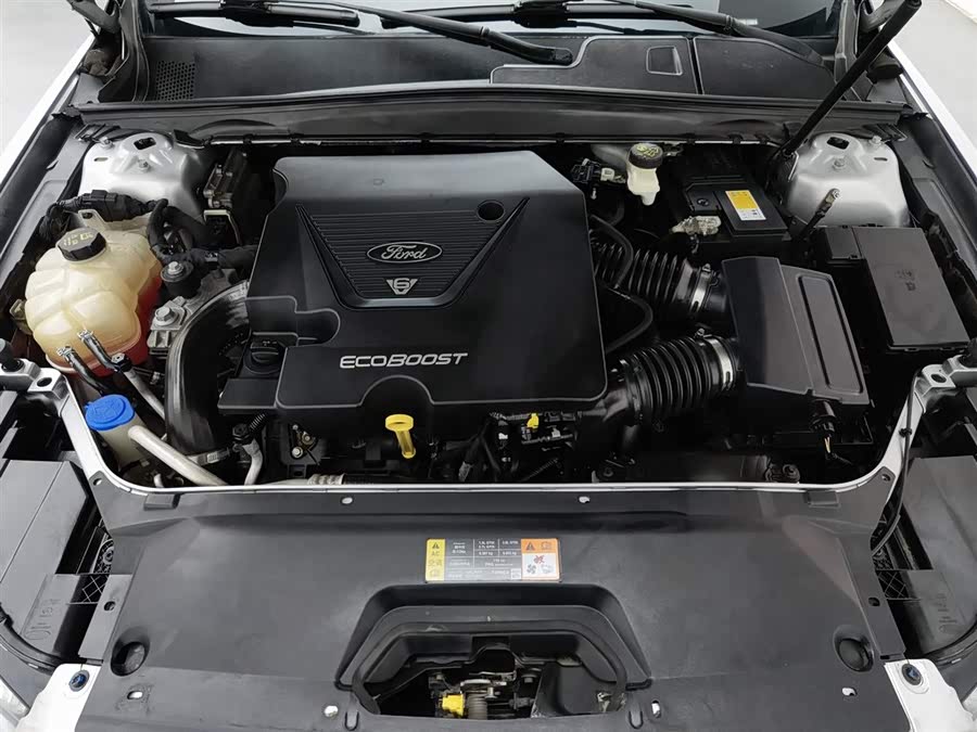 Ford Taurus 2017 car image #7