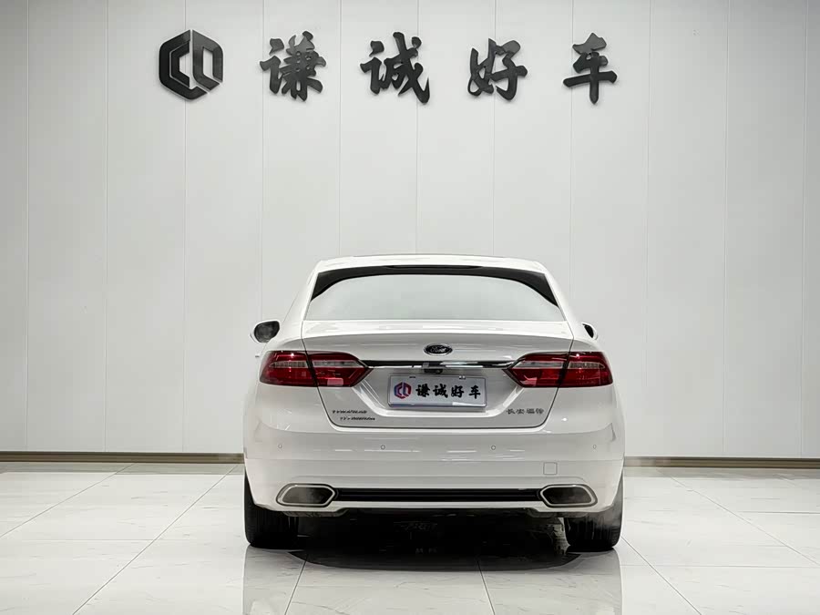 Ford Taurus 2017 car image #7