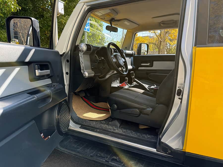 Toyota FJ Cruiser 2008 #7 Toyota FJ Cruiser 2008 car image #7