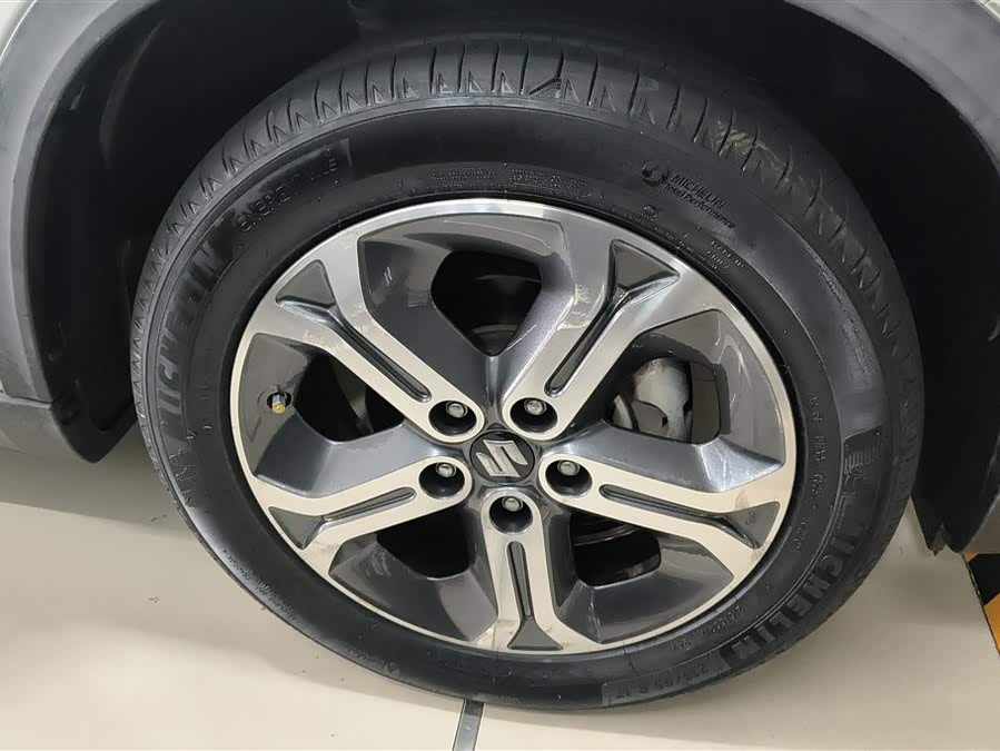 Suzuki Vitara 2019 image de voiture #7