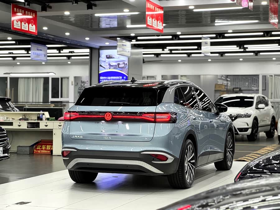 Volkswagen ID.4 X 2023 car image #7