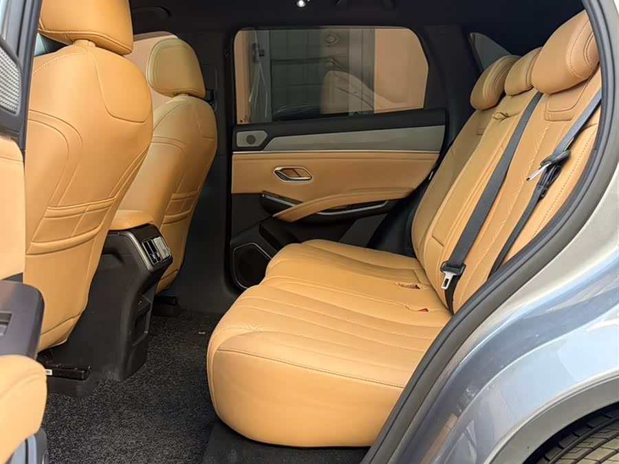 BYD SongL DM-i 2024 #7 BYD SongL DM-i 2024 car image #7