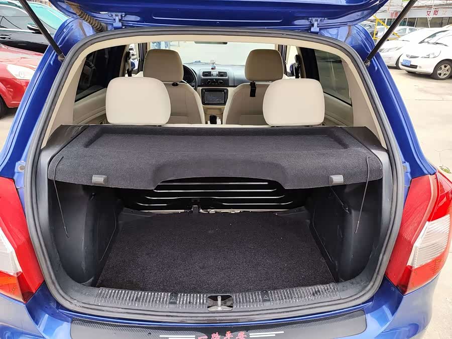 Skoda Fabia 2012 car image #7