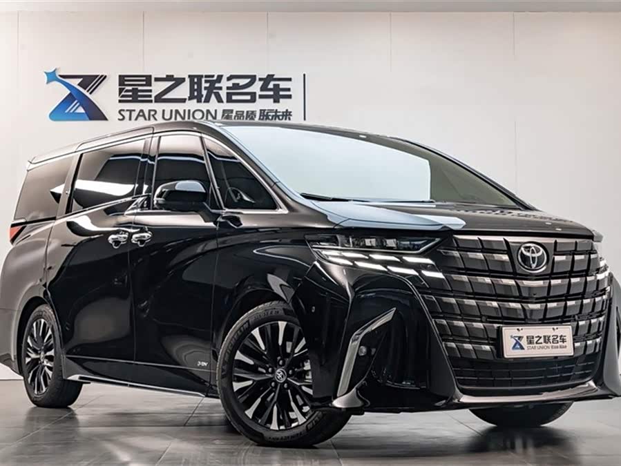 Toyota Alphard 2025 car image #7