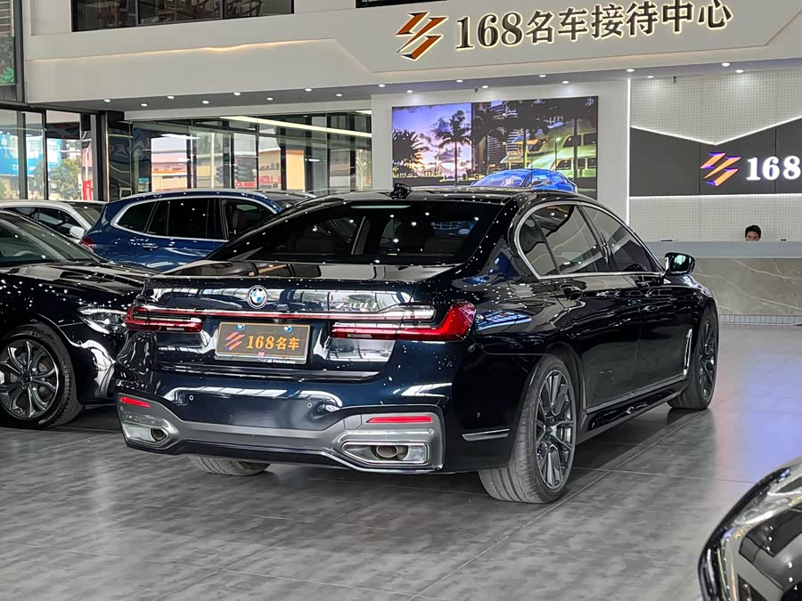 BMW 7 Series 2020 car image #7