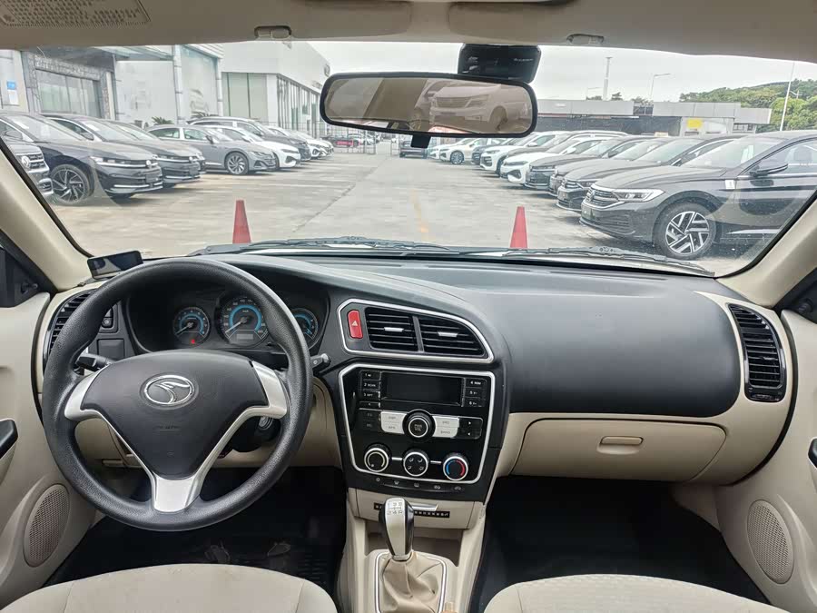 Soueast V3 Lingyue 2015 #7 Soueast V3 Lingyue 2015 car image #7