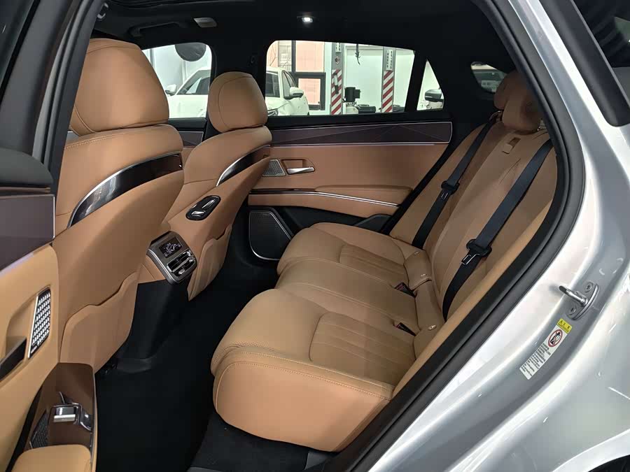 BYD HanL 2025 car image #7